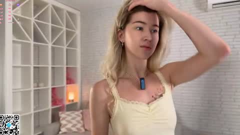 Tessa online show from 06/24/26, 02:21
