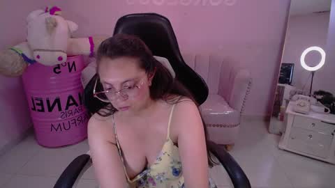 kit_fox_a online show from 09/11/25, 07:47