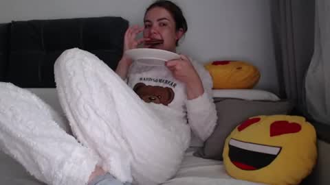 Im Amaia   Everyone Merry Christmas  online show from 07/28/26, 06:20