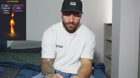 kite__ online show from 10/01/25, 03:51