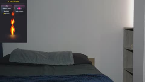 kite__ online show from 10/10/25, 03:00