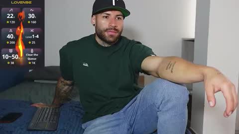 kite__ online show from 10/20/25, 05:35