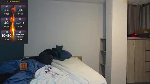 kite__ online show from 10/27/25, 03:43