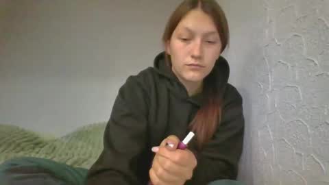 Snapshot of kiti_kitiss chatting on 10/20/25, 12:05 kiti_kitiss online show from 10/20/25, 12:05