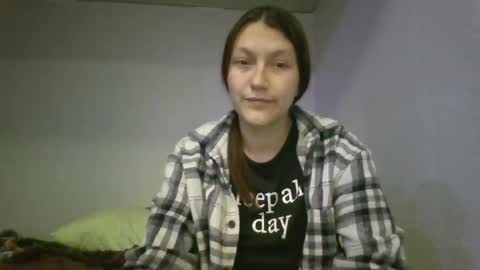 Snapshot of kiti_kitiss chatting on 11/15/25, 04:03 kiti_kitiss online show from 11/15/25, 04:03