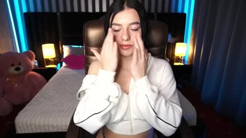 Snapshot of kitnis1love chatting on 12/04/24, 03:15 kitness online show from 12/04/24, 03:15