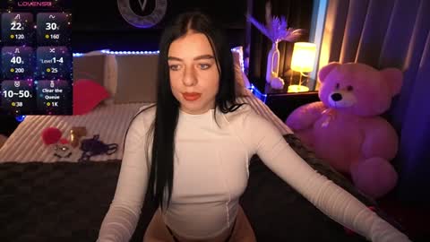 Snapshot of kitnis1love chatting on 12/08/24, 03:32 kitness online show from 12/08/24, 03:32