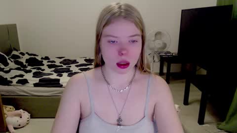 Jennyblonde and Emmabrunette online show from 12/09/24, 03:07