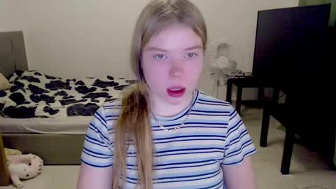 Jennyblonde and Emmabrunette online show from 12/14/24, 09:56