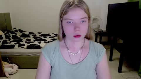 Jennyblonde and Emmabrunette online show from 12/16/24, 10:29