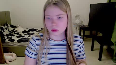 Jennyblonde and Emmabrunette online show from 02/23/25, 12:51
