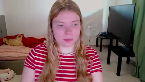Jennyblonde and Emmabrunette online show from 05/11/26, 02:45