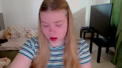 Jennyblonde and Emmabrunette online show from 06/04/26, 01:50