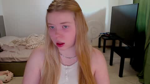 Jennyblonde and Emmabrunette online show from 06/05/26, 03:51