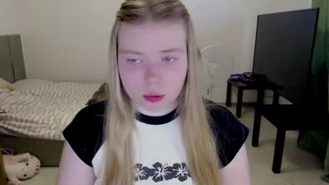 Jennyblonde and Emmabrunette online show from 06/14/26, 04:53