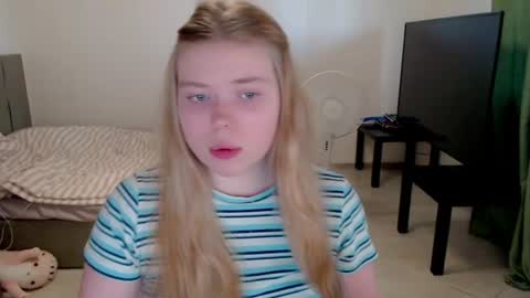 Jennyblonde and Emmabrunette online show from 06/15/26, 05:48