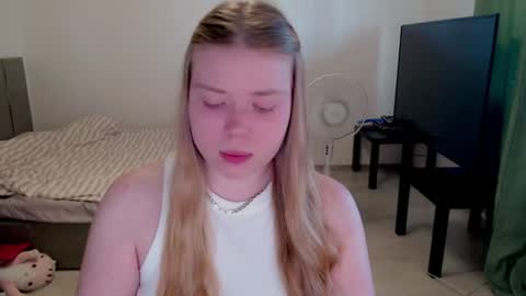 Jennyblonde and Emmabrunette online show from 07/24/26, 03:43