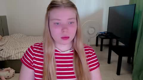 Jennyblonde and Emmabrunette online show from 07/26/26, 04:36