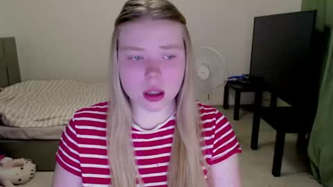 Jennyblonde and Emmabrunette online show from 07/27/26, 07:32