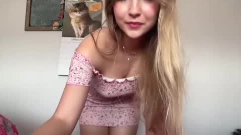 kittengirlxo online show from 12/28/24, 05:02