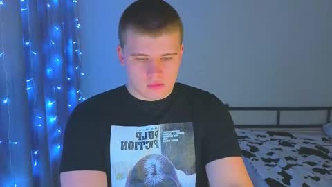 Snapshot of kittenmur chatting on 11/20/25, 09:47 Vlad online show from 11/20/25, 09:47