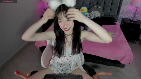 kumicatt  online show from 05/19/26, 07:31
