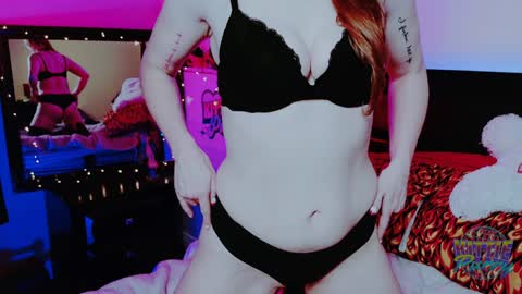 Kittie Purry online show from 01/11/25, 01:43