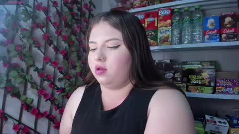 Snapshot of kitty__pinnk chatting on 05/13/26, 07:55 KAROL online show from 05/13/26, 07:55