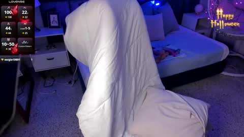 Kitty  online show from 10/11/25, 05:28