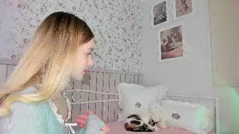 sophie online show from 07/16/26, 06:14
