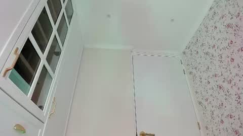sophie online show from 07/24/26, 06:06