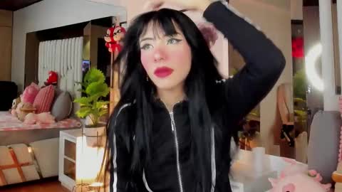 kitty online show from 09/17/25, 08:43