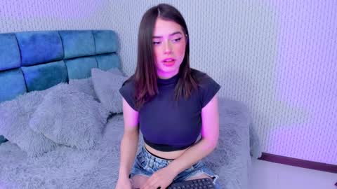 Snapshot of kitty_ford chatting on 12/19/24, 03:30 Kitty online show from 12/19/24, 03:30