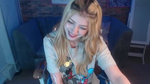 kitty_fox_b online show from 12/12/24, 06:53
