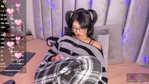 Snapshot of kitty_gang chatting on 12/14/24, 04:56 Camila online show from 12/14/24, 04:56