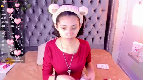 Snapshot of kitty_gang chatting on 01/04/25, 02:35 Camila online show from 01/04/25, 02:35