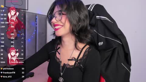 Snapshot of kitty_gang chatting on 01/10/25, 05:37 Camila online show from 01/10/25, 05:37