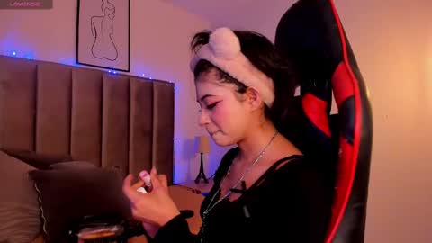 Snapshot of kitty_gang chatting on 02/13/25, 02:45 Camila online show from 02/13/25, 02:45