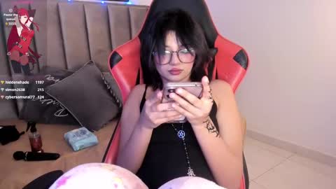Snapshot of kitty_gang chatting on 03/03/25, 08:38 Camila online show from 03/03/25, 08:38