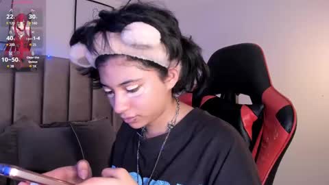 Snapshot of kitty_gang chatting on 03/05/25, 02:46 Camila online show from 03/05/25, 02:46