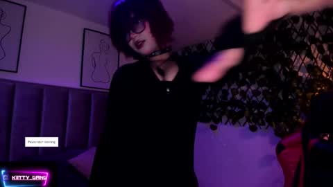 Camila online show from 11/12/25, 02:23