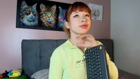Snapshot of kitty_ganng chatting on 05/11/26, 11:24 Kitty online show from 05/11/26, 11:24