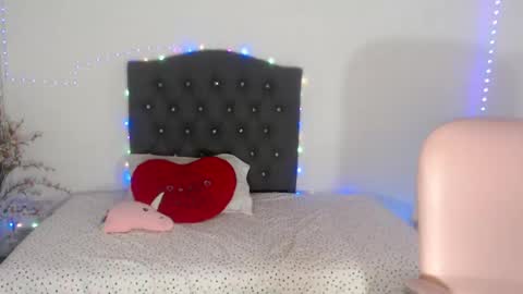 kitty  online show from 09/20/25, 07:59