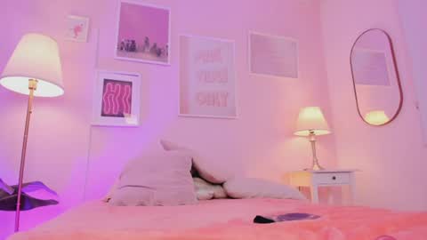 kitty_lulu_ online show from 06/26/26, 04:50