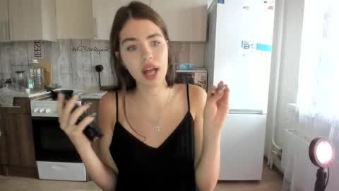 kitty mila online show from 09/12/25, 10:15