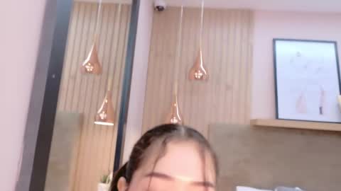 kitty_model online show from 05/02/26, 04:17
