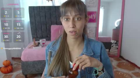 Snapshot of kitty_seducction chatting on 10/25/25, 08:47 Aleja online show from 10/25/25, 08:47