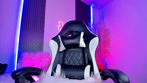 kitty online show from 07/22/26, 04:37