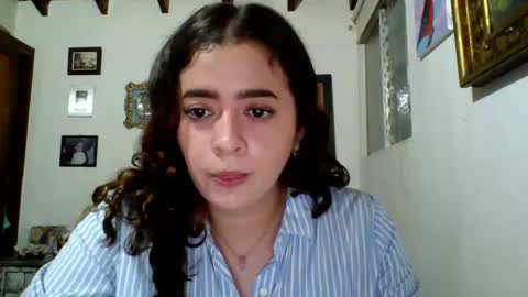  kitty independent model online show from 12/02/24, 11:07