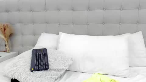 Kitty online show from 01/17/25, 03:22